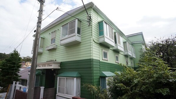 プラザUSA菊名の物件外観写真